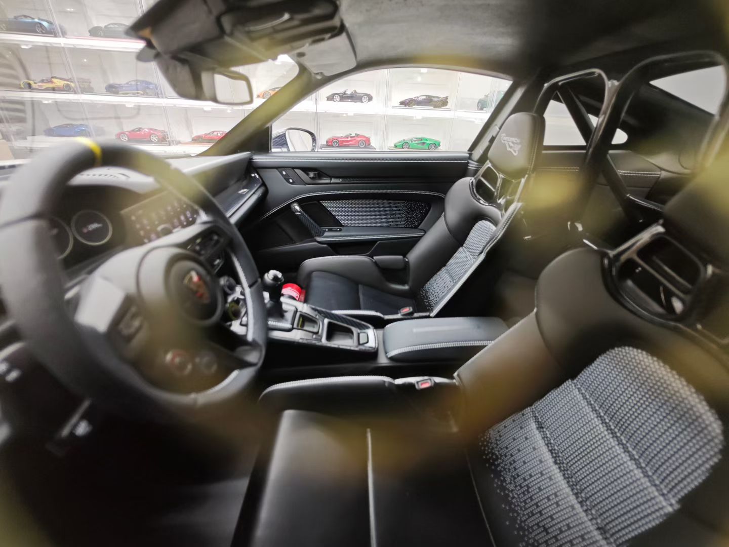 DM 1/8 Porsche 911 GT3RS Weissach Package Limited Edition Car Model