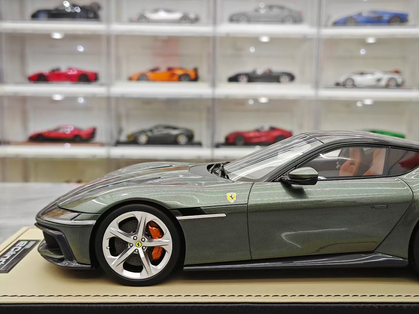 MR 1/18 Ferrari 12 Cilindri Special Edition