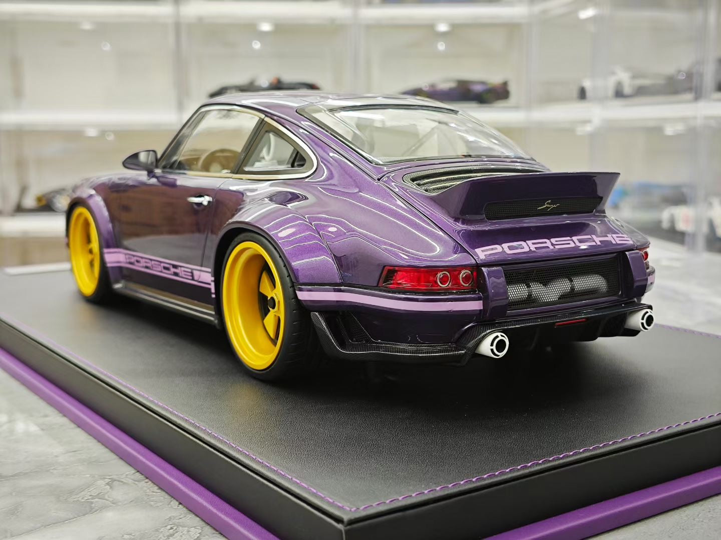 IVY 1/12 Porsche 911 Singer DLS