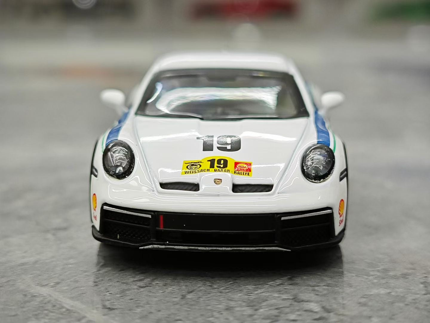 MINI GT 1/64 Porsche 911 Dakar Alloy
