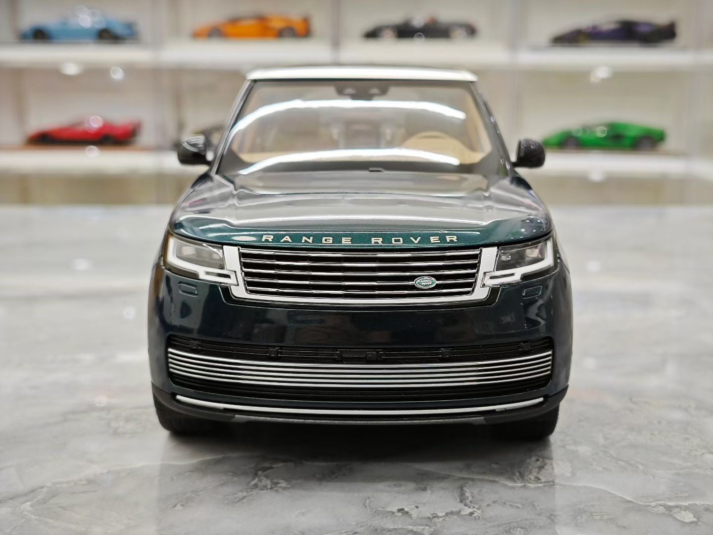 LCD 1/18 Land Rover Range Rover Grand Creation Long Wheelbase Edition