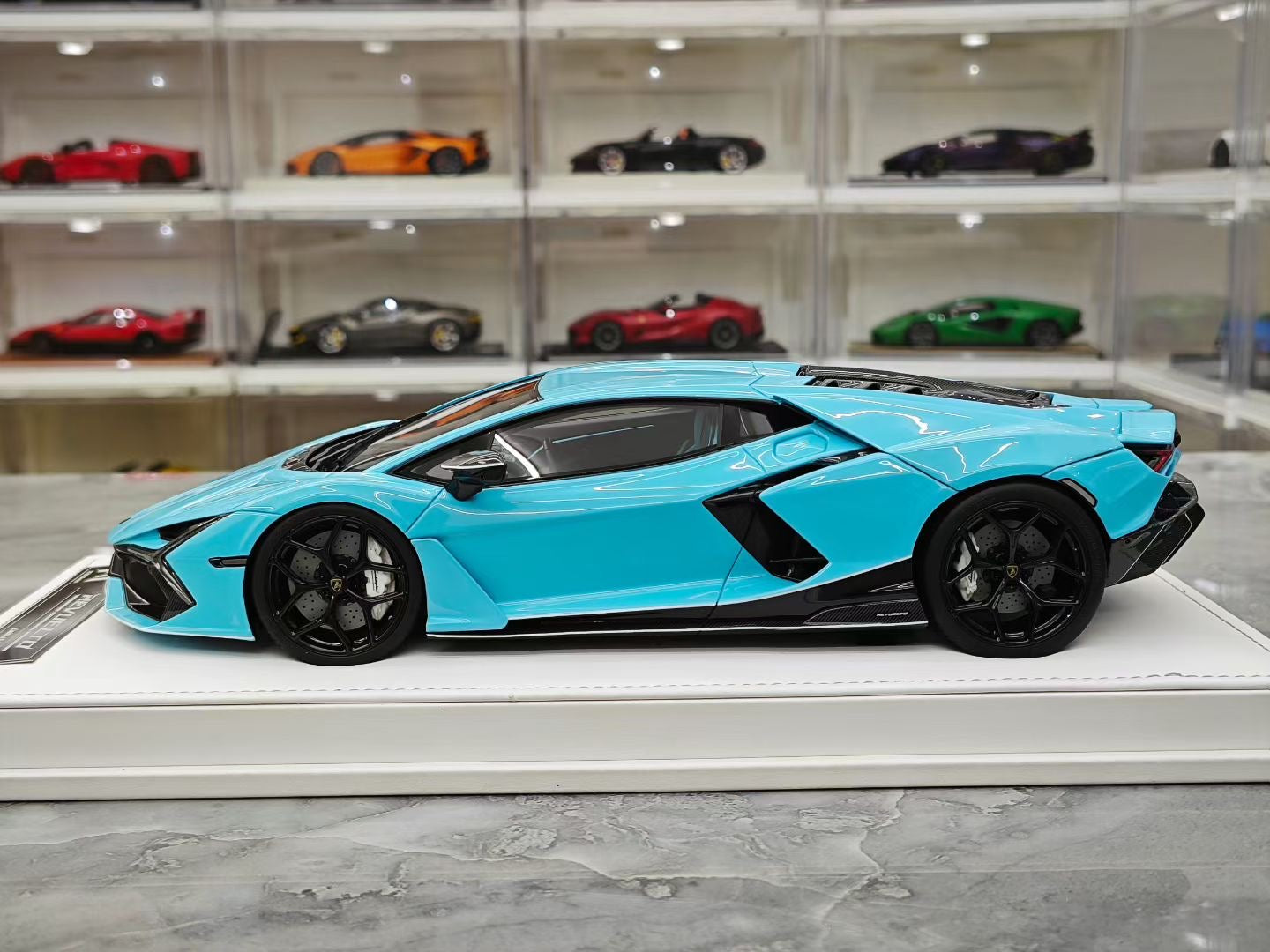 PFM 1/18 Lamborghini Revuelto