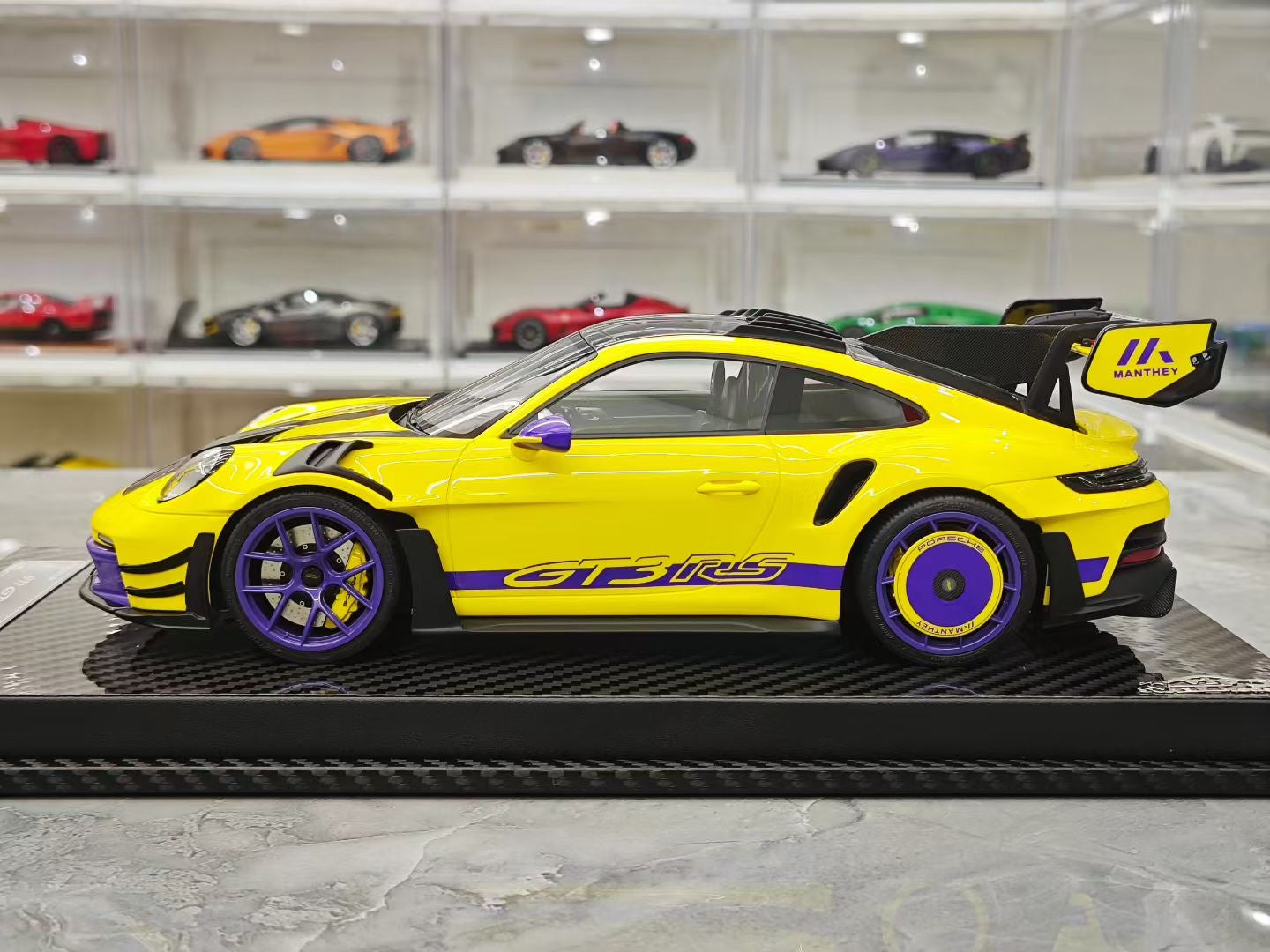 VIP 1/18 Porsche 911 GT3 RS - Manthey Racing