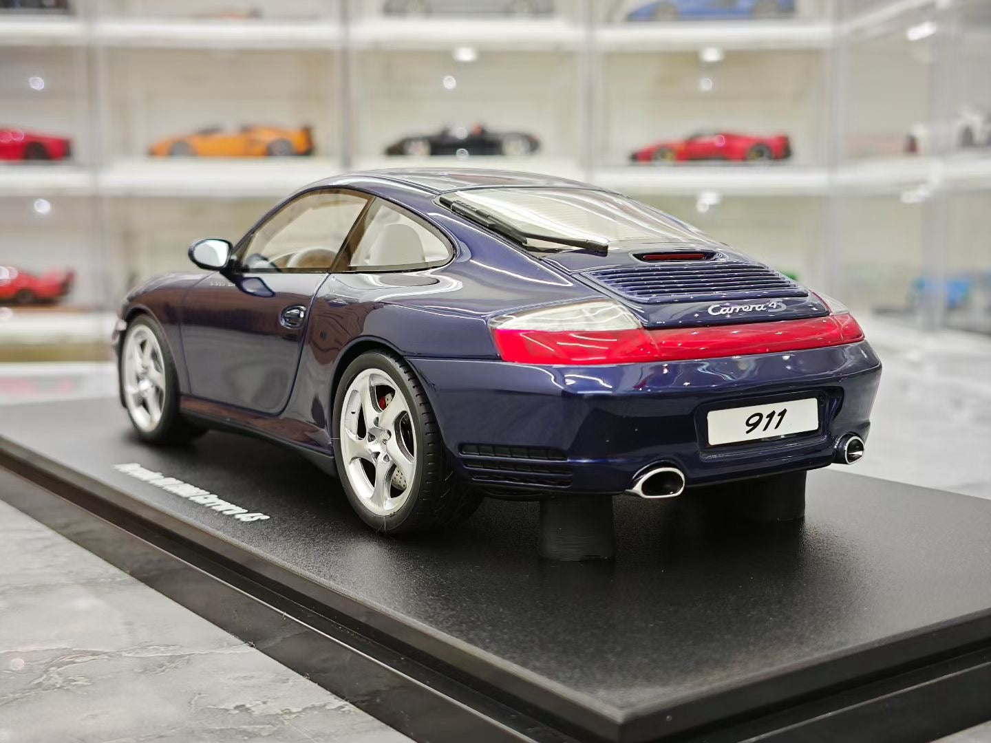 GT Spirit 1/18 Porsche 911 996.2 Carrera 4S