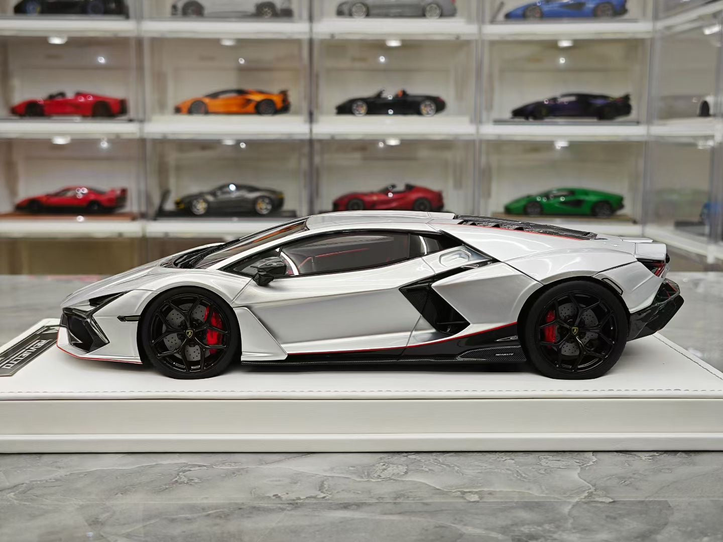 PFM 1/18 Lamborghini Revuelto