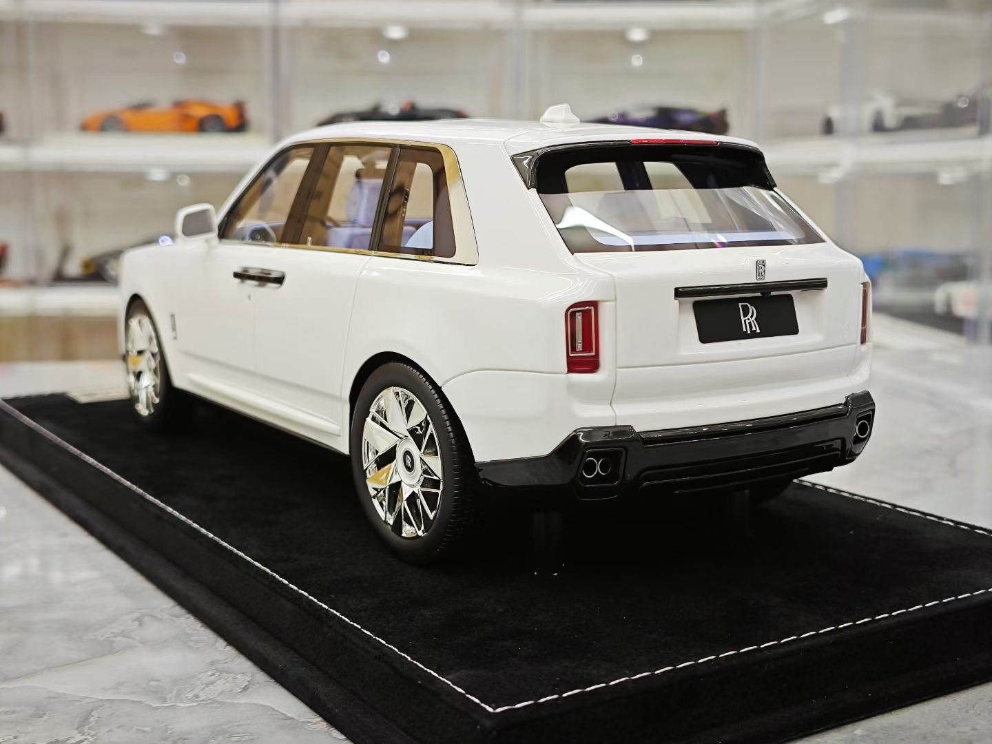 HH 1/18 Rolls-Royce Cullinan Second Generation BB Edition