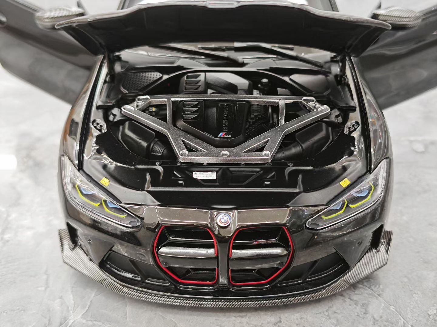 MINICHAMPS  1/18 BMW M4 CSL Alloy