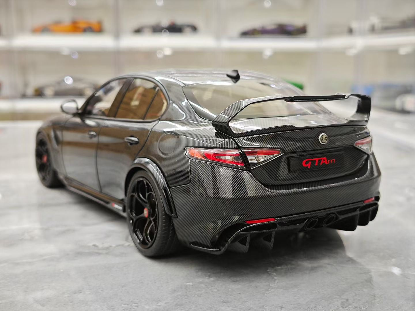 MOTOR HELIX 1/18 Alfa Romeo Giulia GTAm