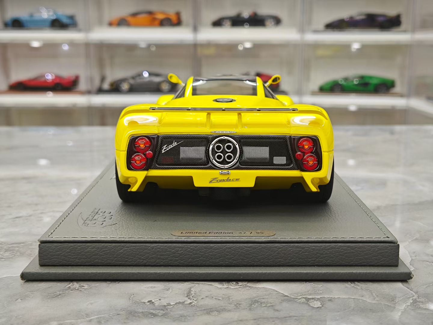 BBR 1/18 Pagani Zonda C12