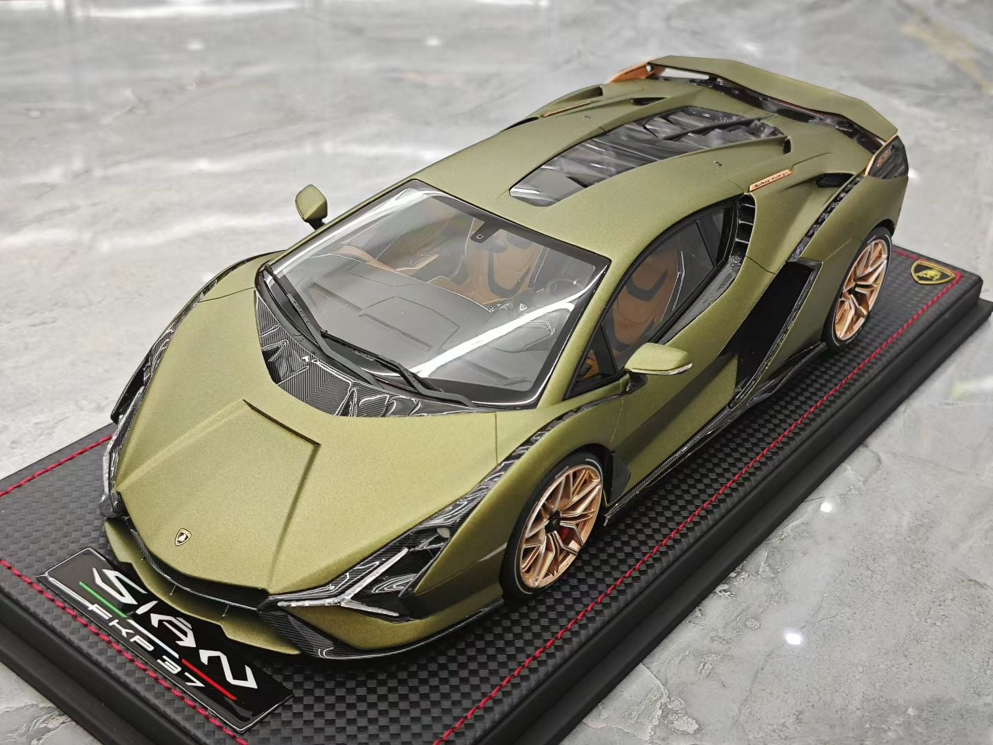 MR 1/18 Lamborghini Sian FKP 37