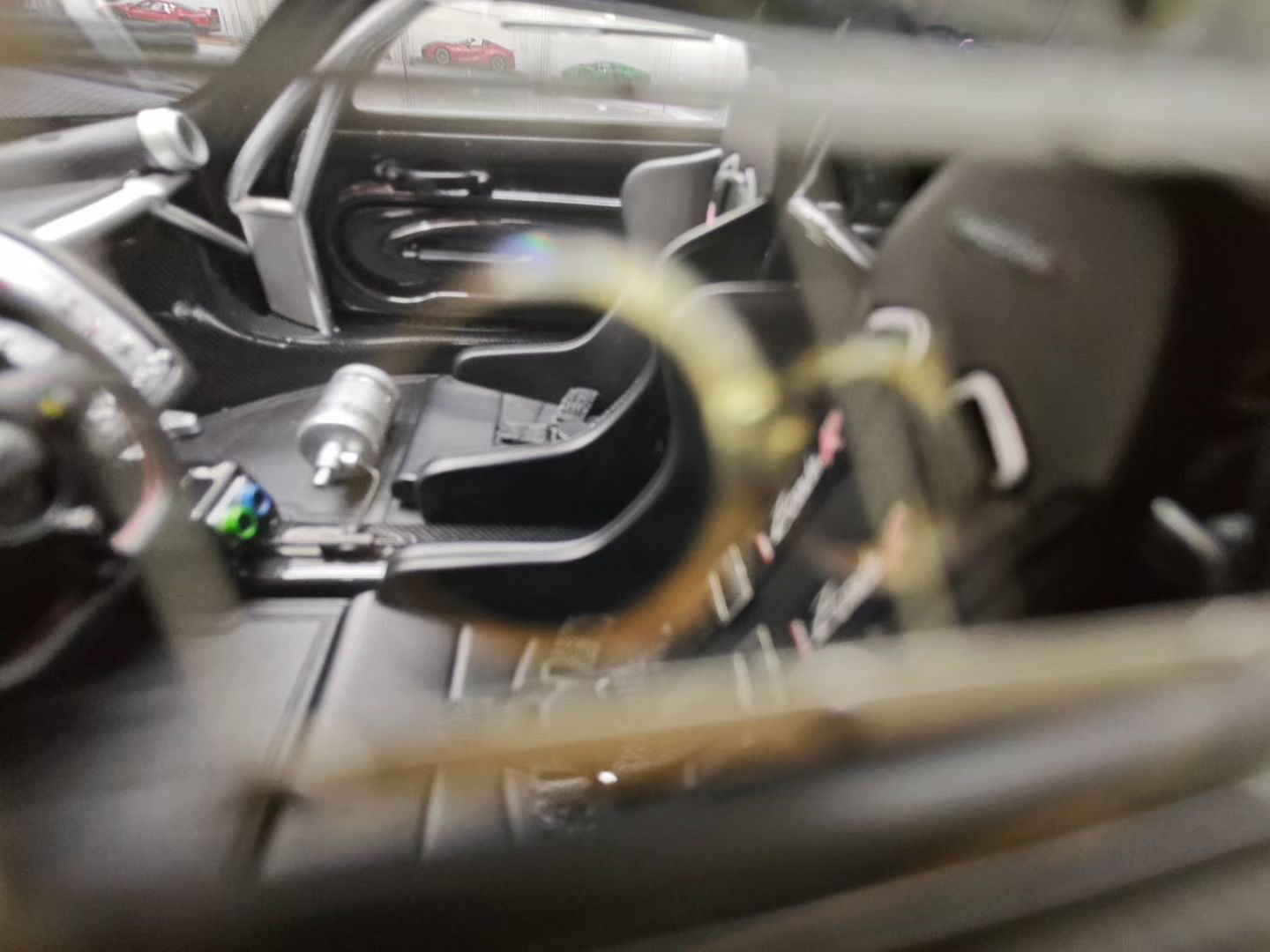 HH Model 1/18 Pagani Zonda R Evolution model