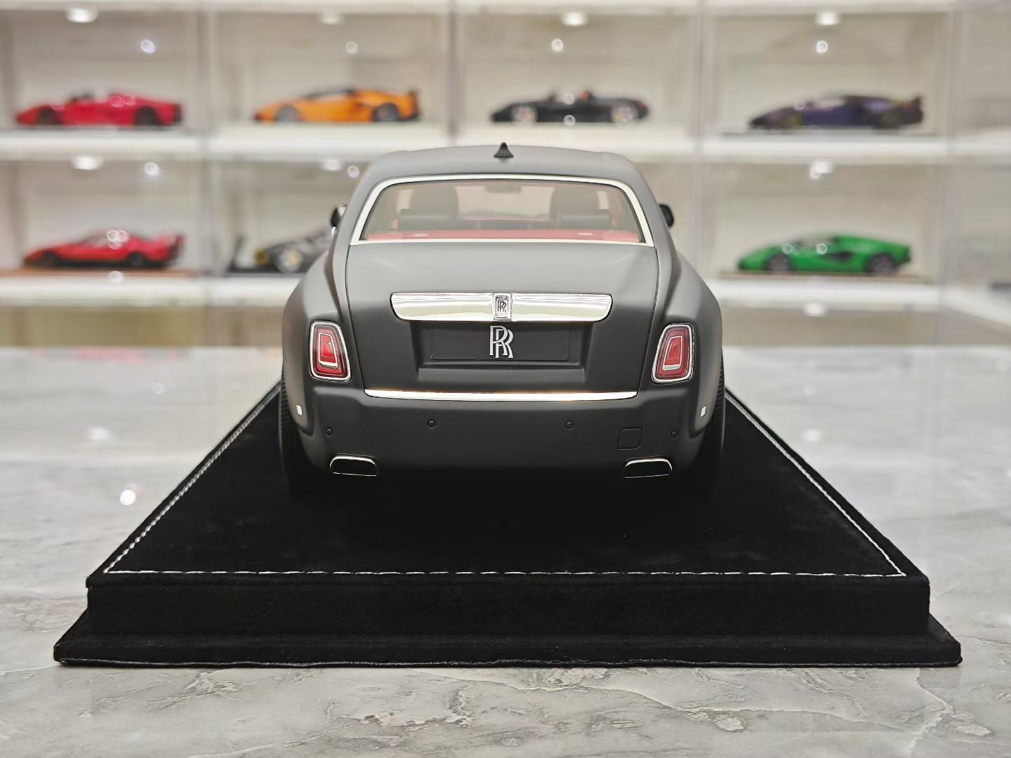 HH Model 1/18 Rolls-Royce Phantom VIII