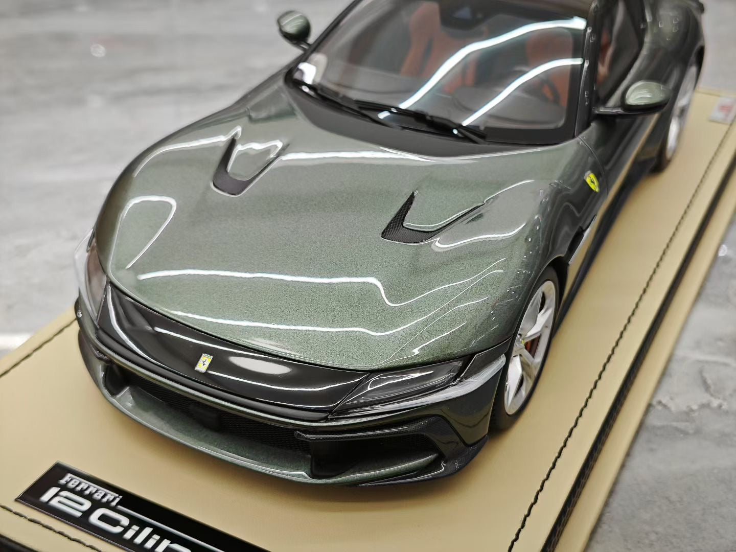MR 1/18 Ferrari 12 Cilindri Special Edition
