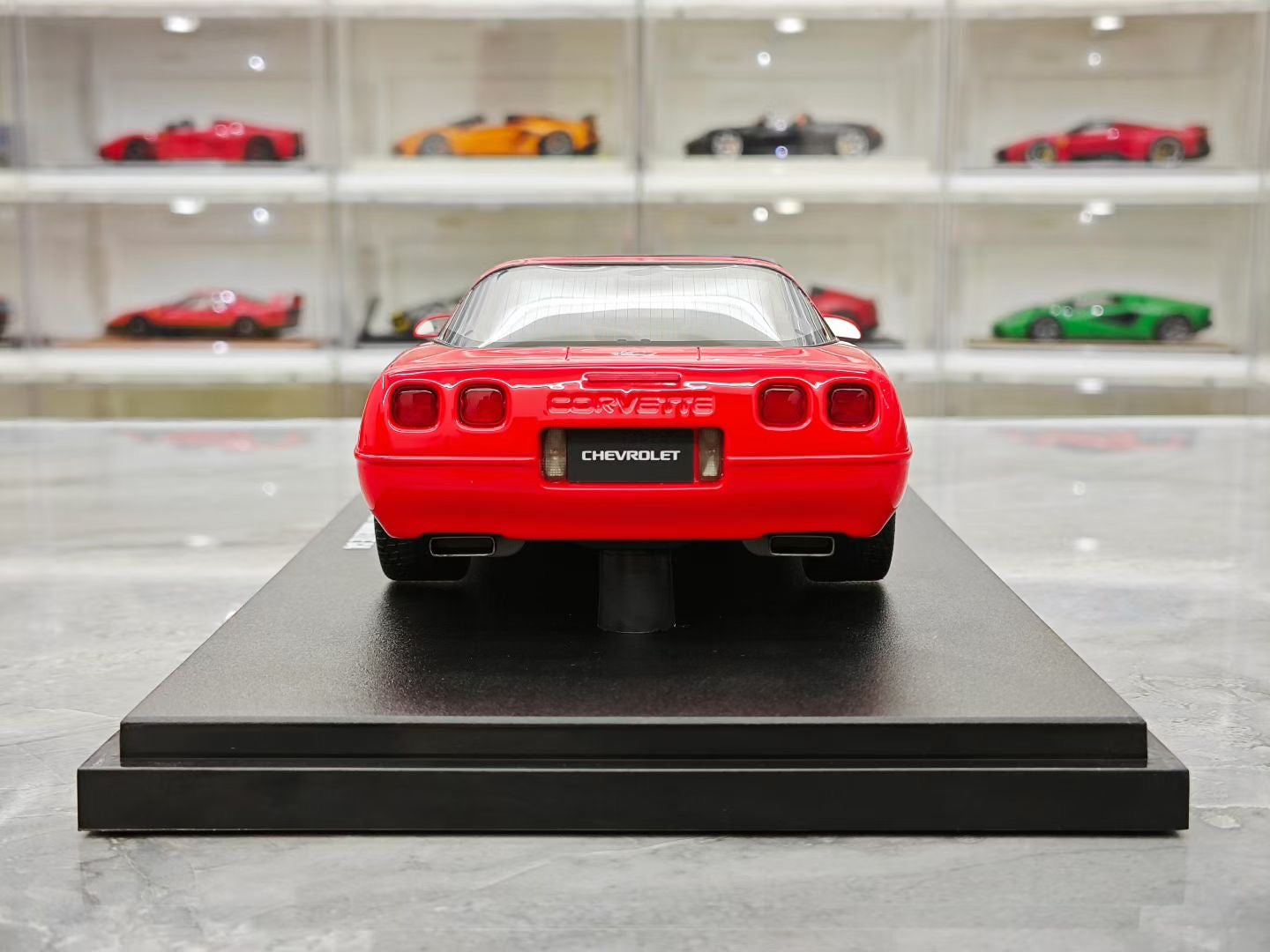GT Spirit 1/18 1995 Chevrolet Corvette C4