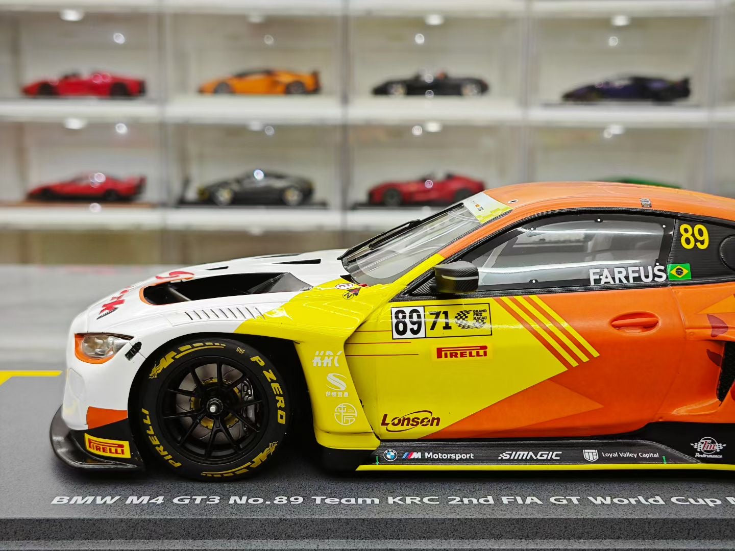 SPARK 1/18  2024 Macau GT Race BMW M4 GT3 Favrex Model
