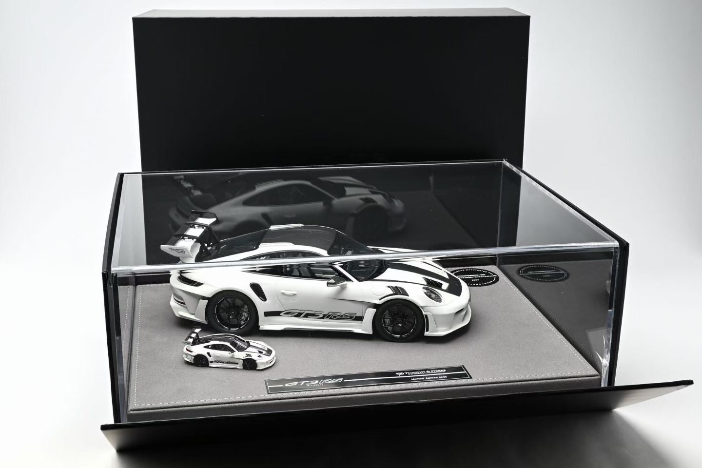 T & P's high-end resin Porsche 911 GT3 RS Sonderwunsch, now in stock in 1/18 and 1/64 scales.