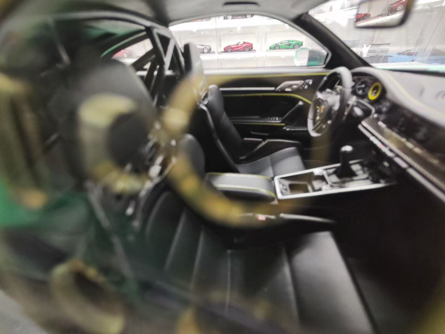 VIP 1/18 Porsche 911 GT3 RS - Manthey Racing