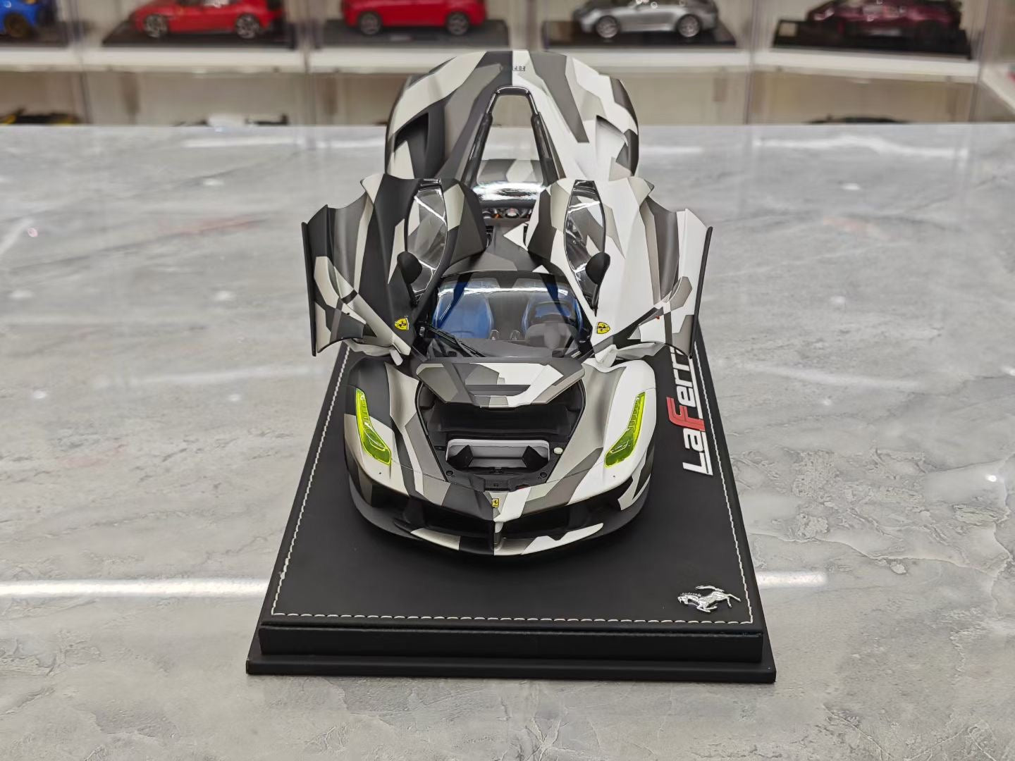 BBR 1/18 Ferrari LaFerrari Alloy Fully Deployed
