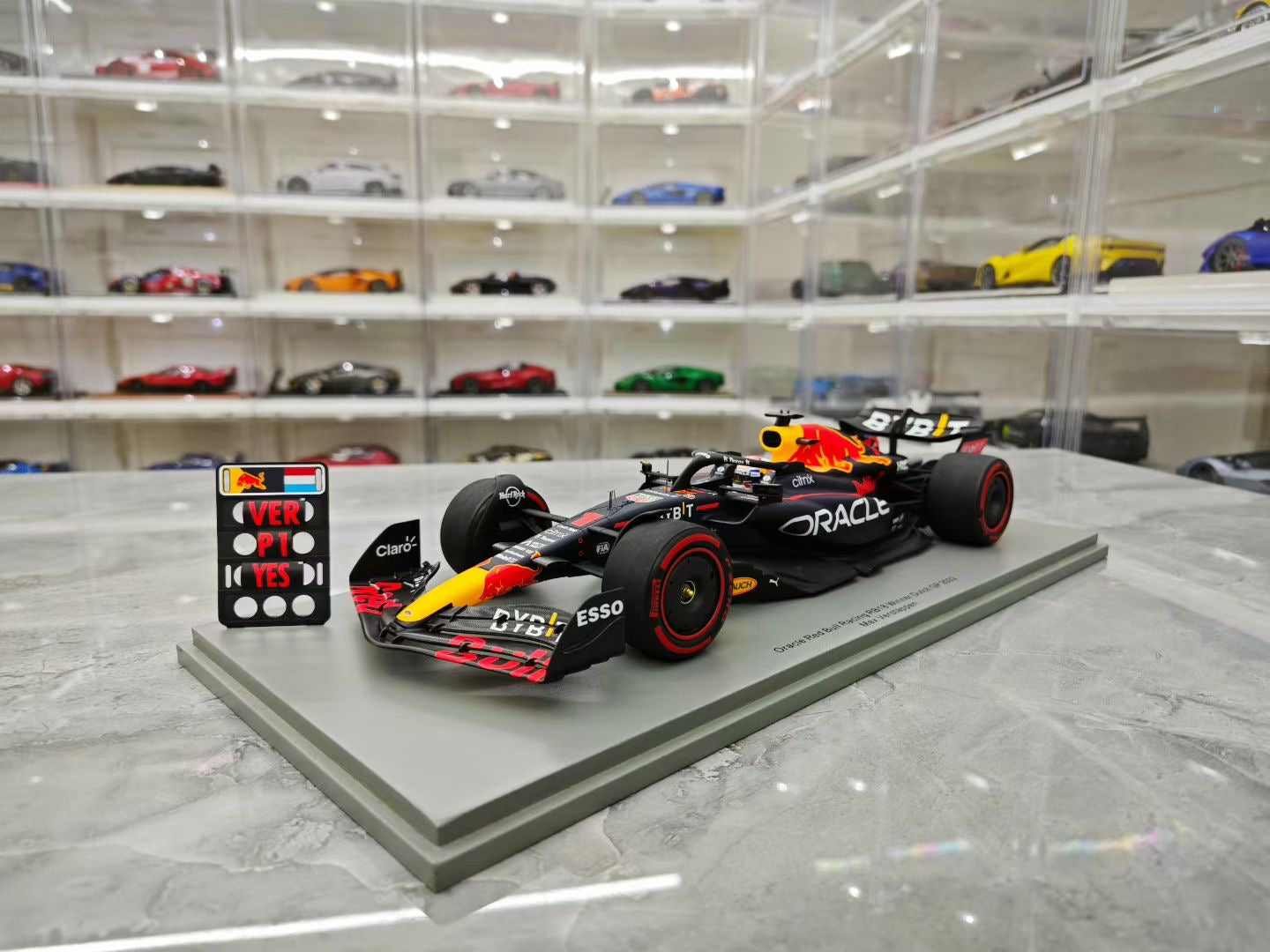 Spark 1/18 2022 Dutch Grand Prix Oracel RB18B Verstappen F1