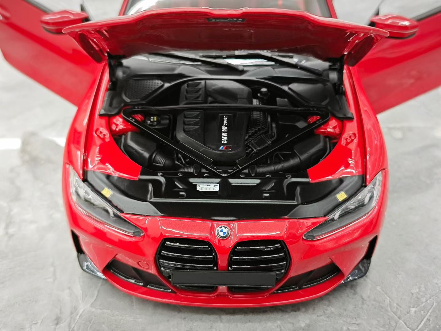 MINICHAMPS 1/18 2024 BMW M4 Alloy Fully Open