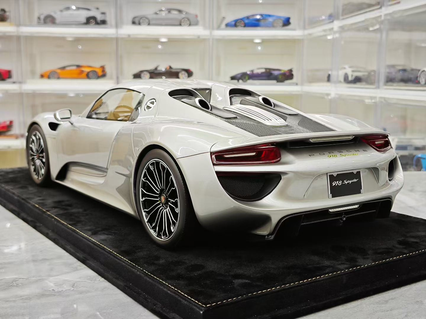 HH Model 1/8 Porsche 918 Spyder Resin