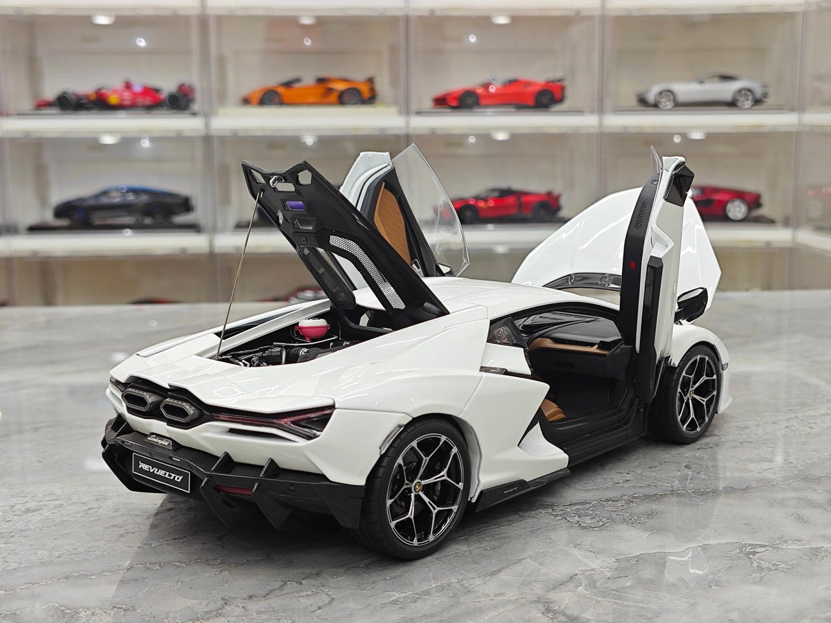 LCD Lamborghini Revuelto (New Flagship V12) 1:18 Scale Die-cast Model – Fully Opening Parts