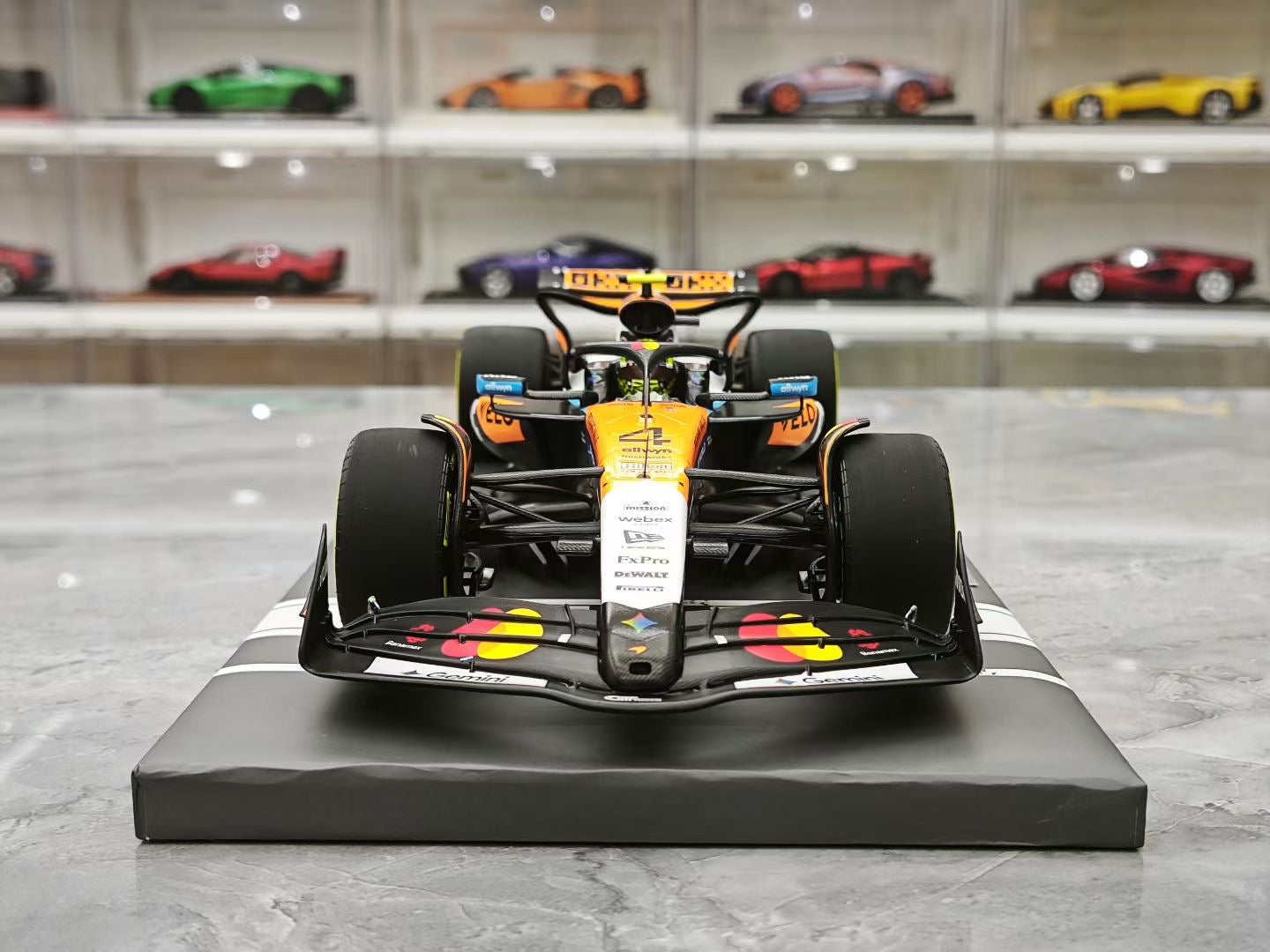 Minichamps 2025 Mexico GP Winner MCL39 Norris F1 1:18