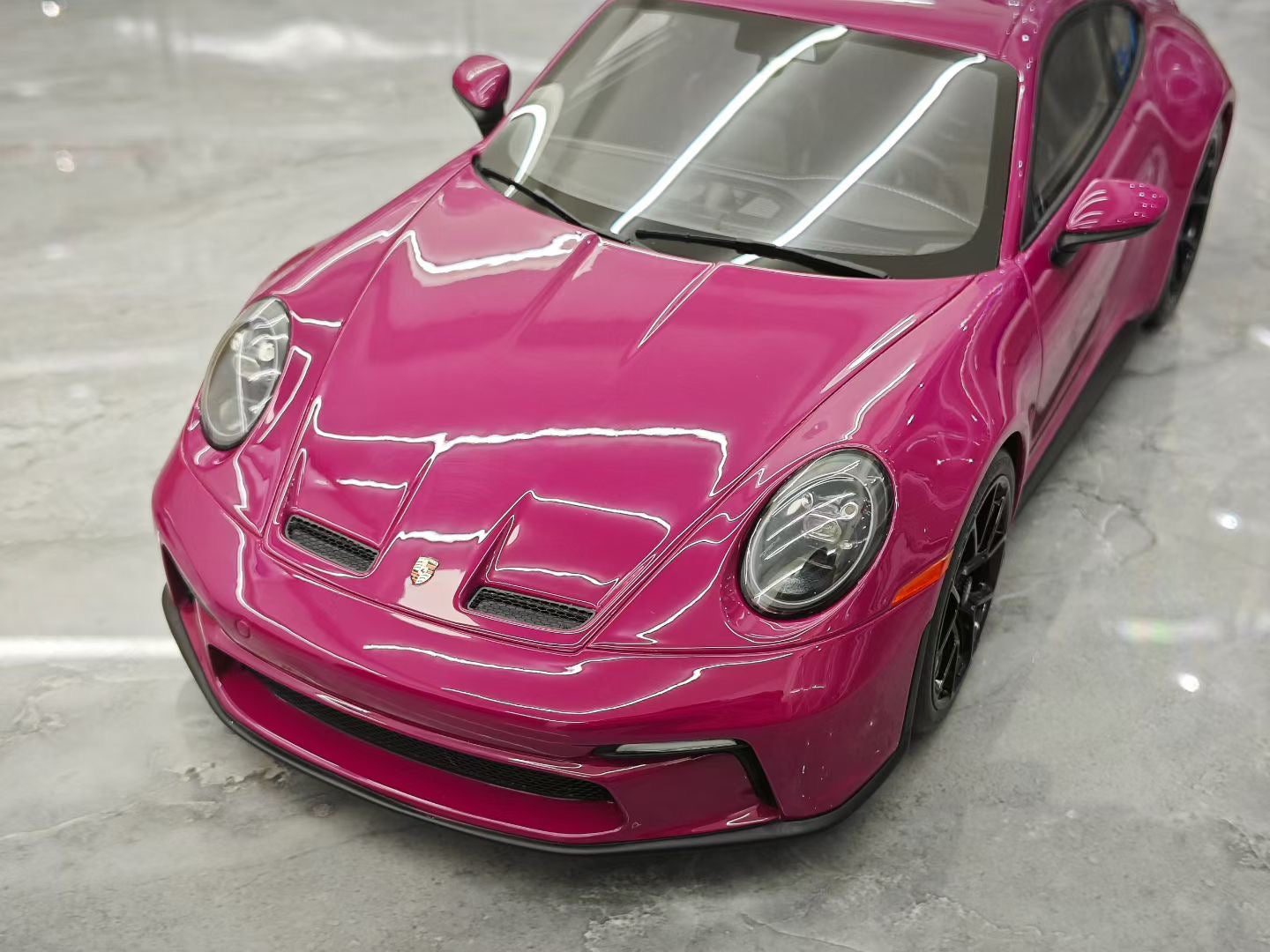 GT Spirit 1/12 Porsche 911 992 GT3