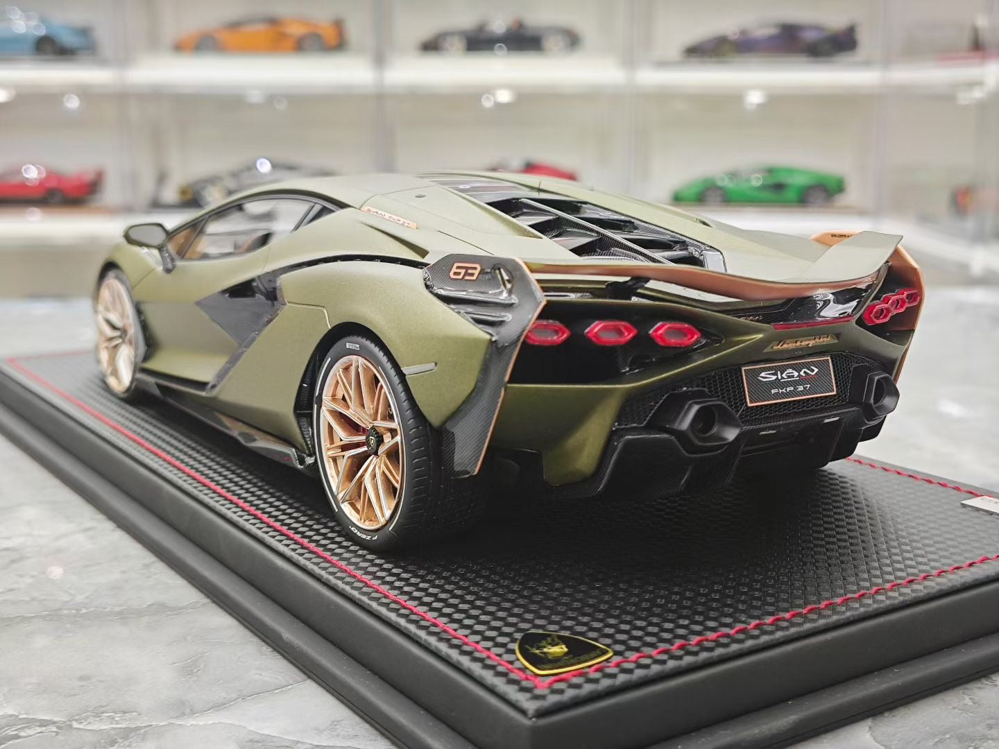 MR 1/18 Lamborghini Sian FKP 37