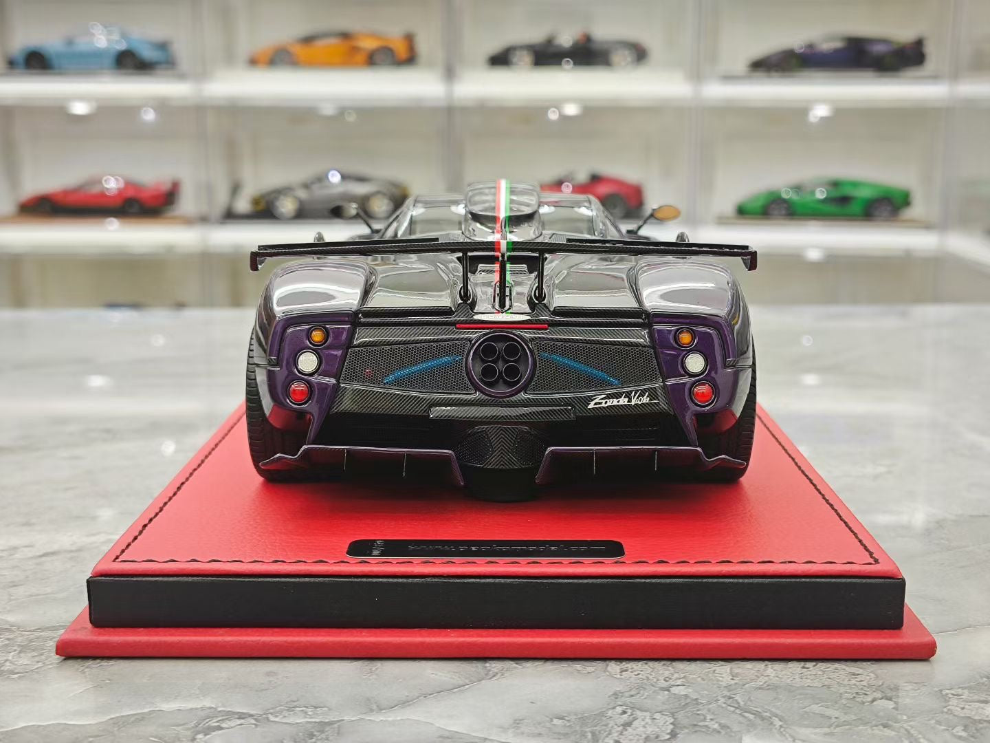 Peako 1/18 Pagani Brown Tower Fantasma Evo