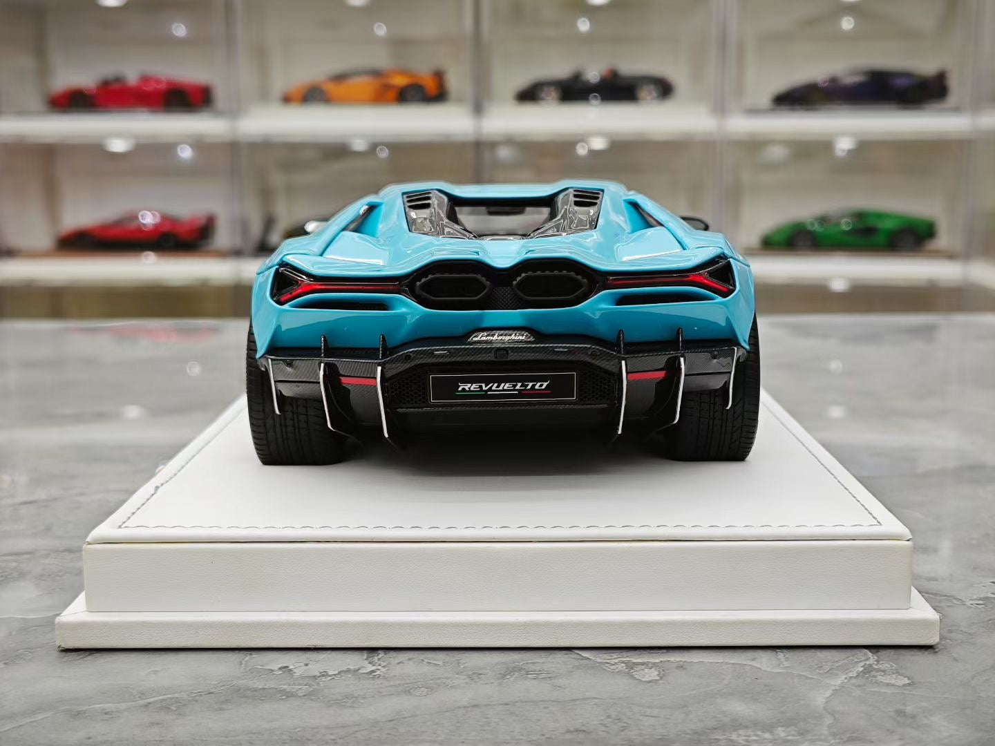 PFM 1/18 Lamborghini Revuelto