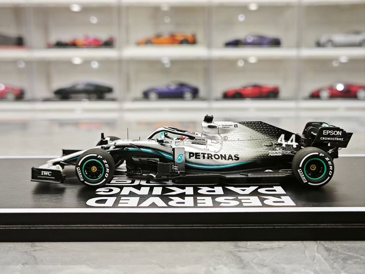 Spark 1:43 scale Mercedes W10 (2019 US Grand Prix, Hamilton) –