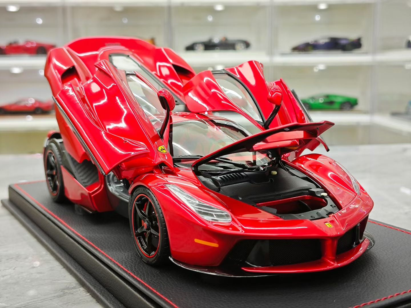 BBR 1/18 Ferrari Alloy LaFerrari in Hamilton Red - Model Car