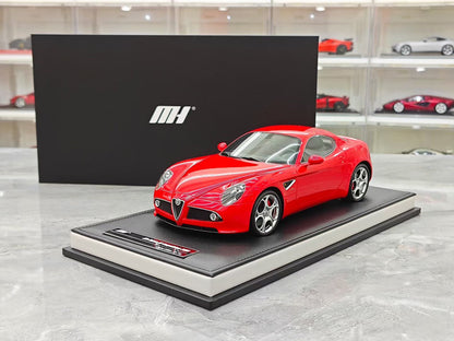 MOTORHELIX 1/18 Alfa Romeo 8C Competizione (2008) – Alfa Red – MH393