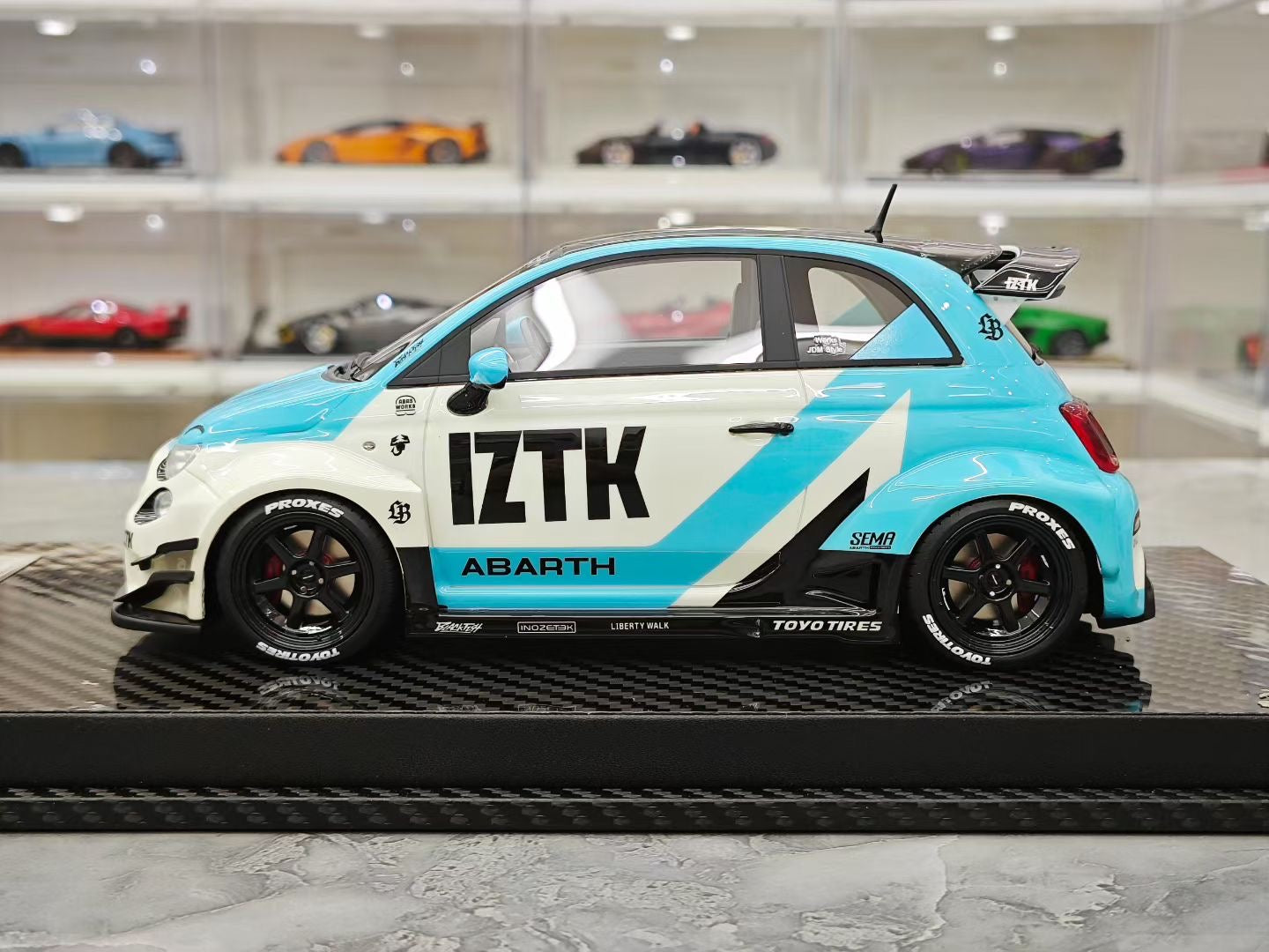 VIP 1/18 Abarth 595 LB Widebody