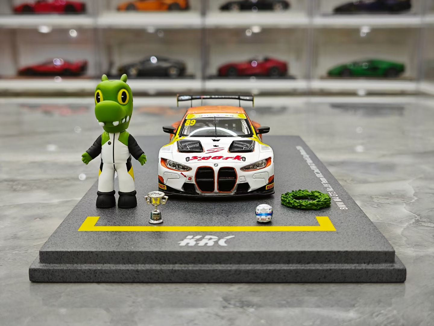 SPARK 1/43 2024 Macau GT Race BMW M4 GT3 Favrex Model