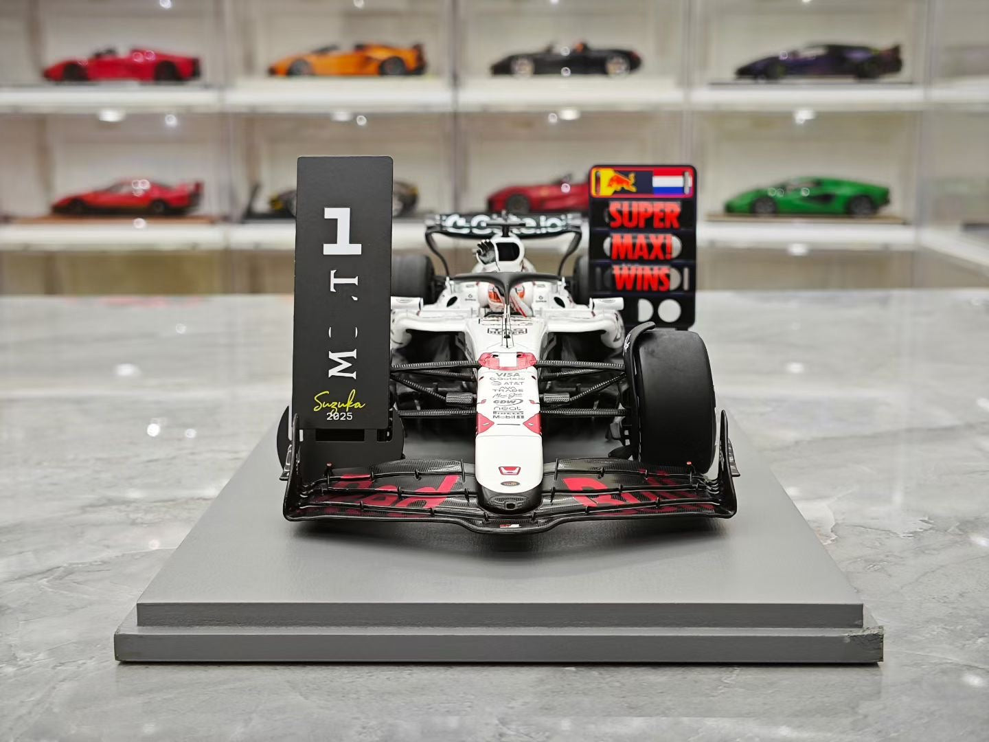 Spark 1/18 2025 Japanese Grand Prix Winner - Max Verstappen