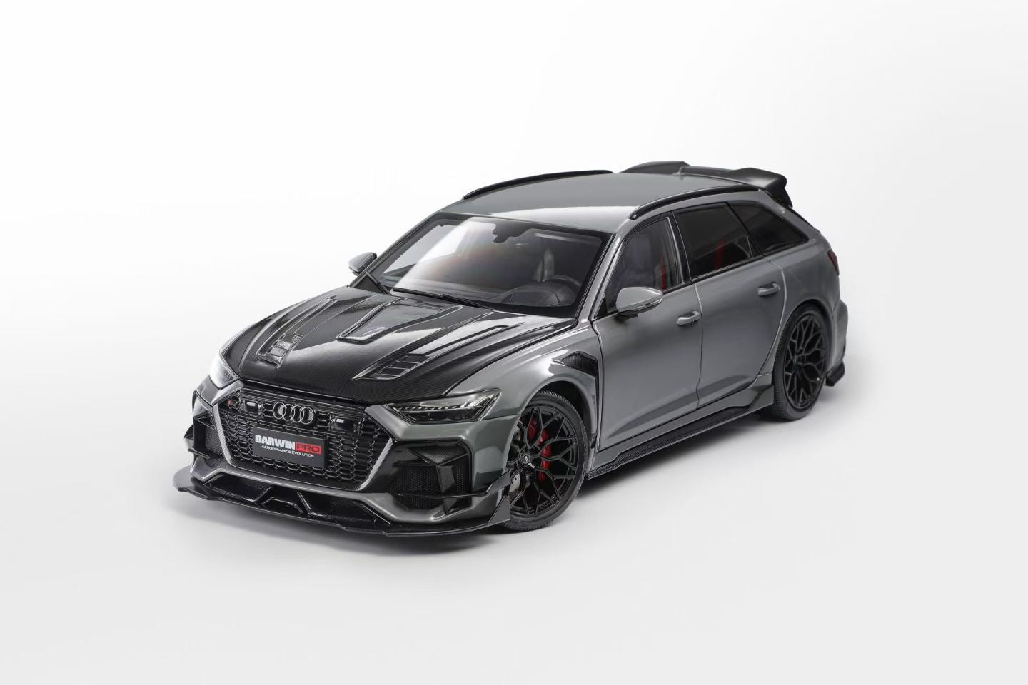 KiloWorks officially authorized 1/18 alloy DarwinPRO Audi RS6 cement gray