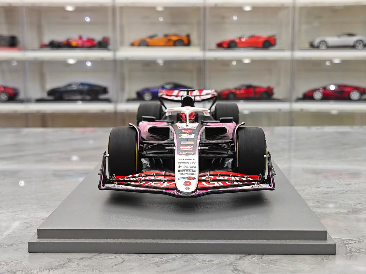 Spark 2025 Japanese GP – Haas VF-25 (Sakura Special Livery) – Ocon F1 – 1:18 Scale