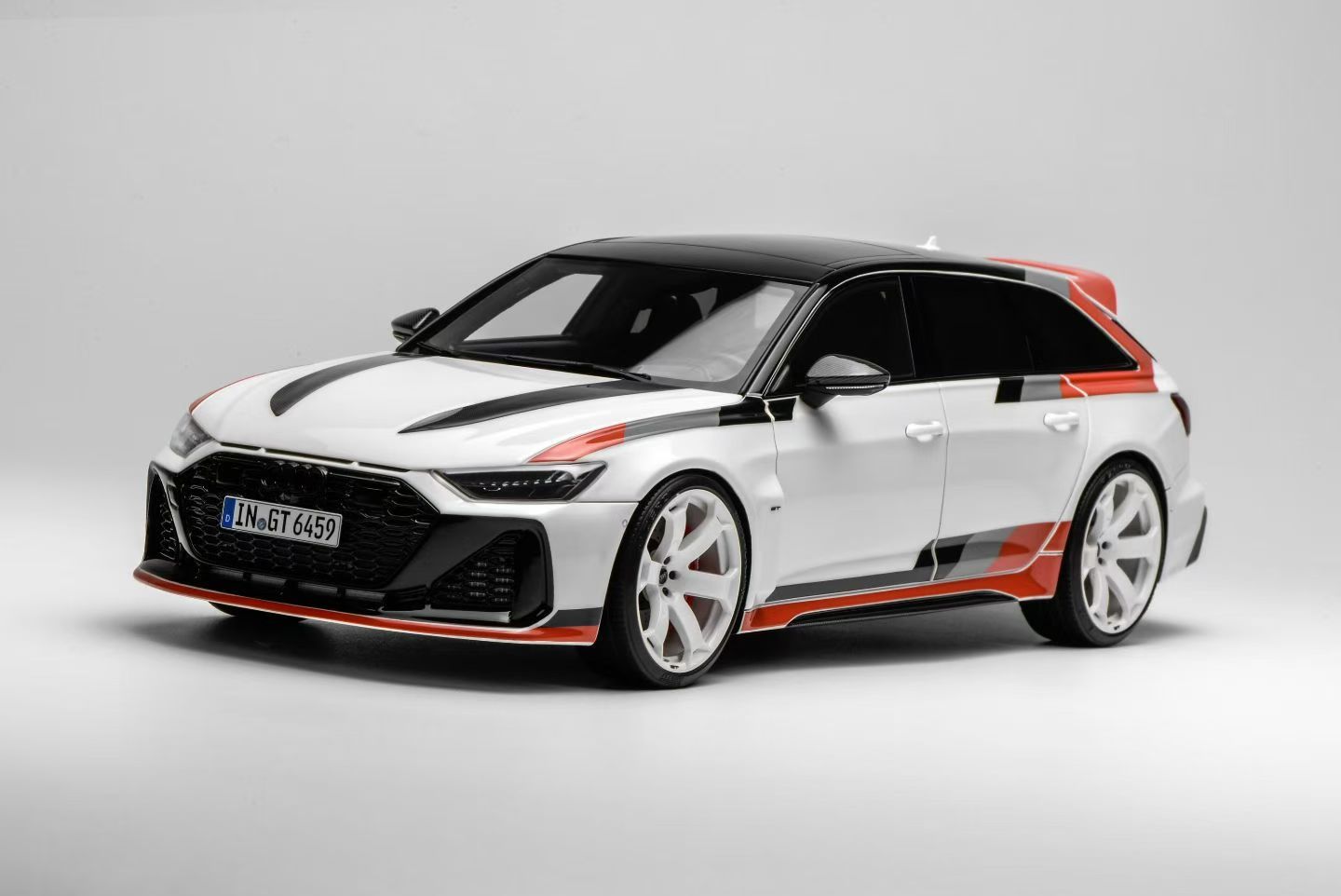 Motorolax 18 scale resin model kits are now available for pre-order! Audi RS 6 Avant GT Acona White/Black/Orange Decals