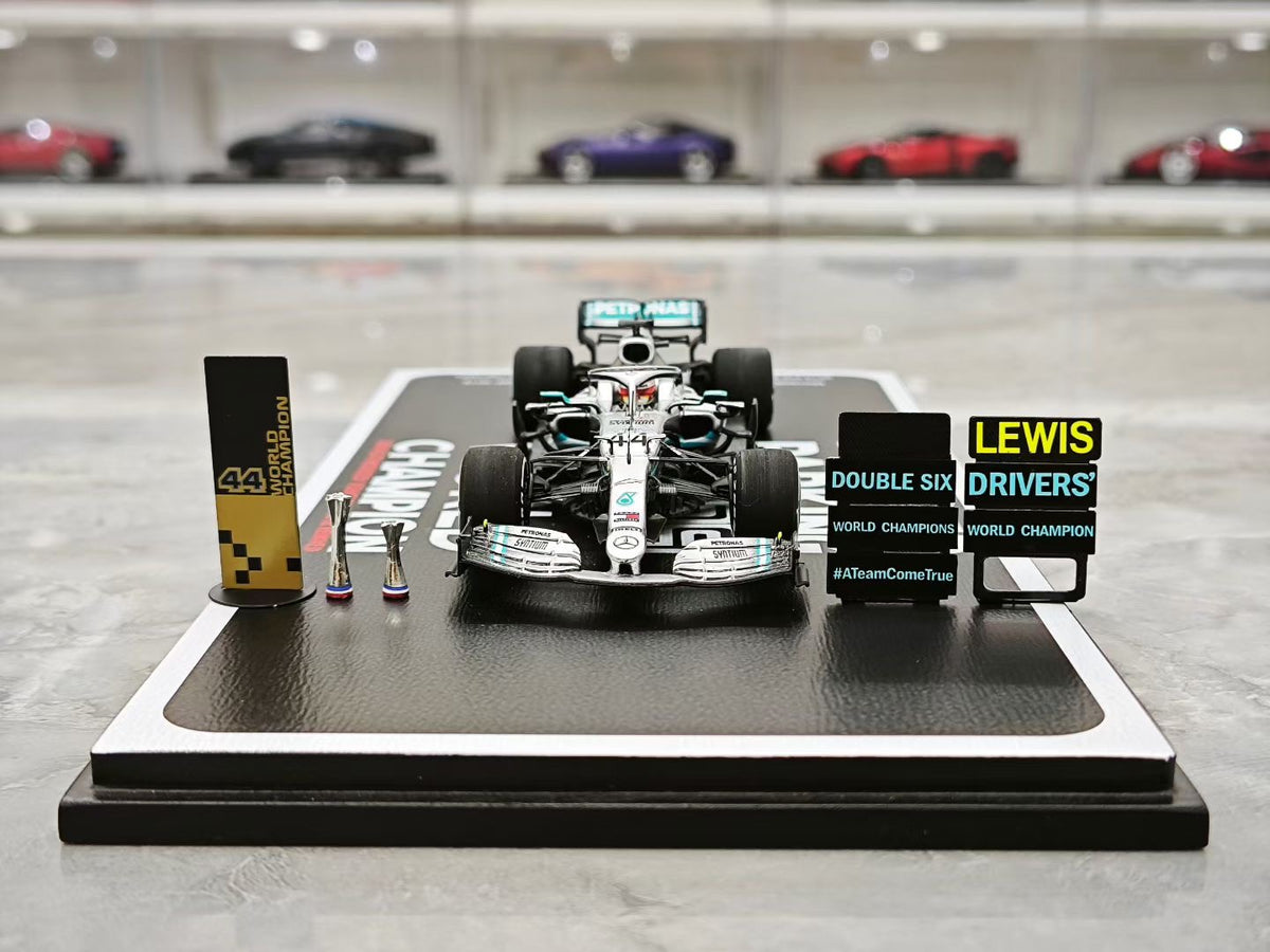 Spark 1:43 scale Mercedes W10 (2019 US Grand Prix, Hamilton) –