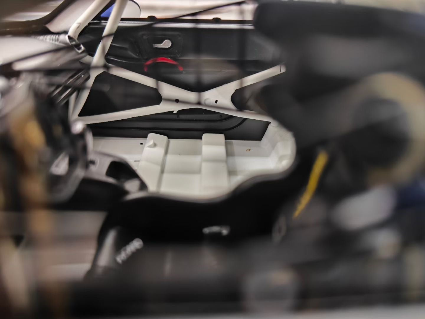 OTTO 1/18 Porsche Cayman 718 GT4 RS Resin