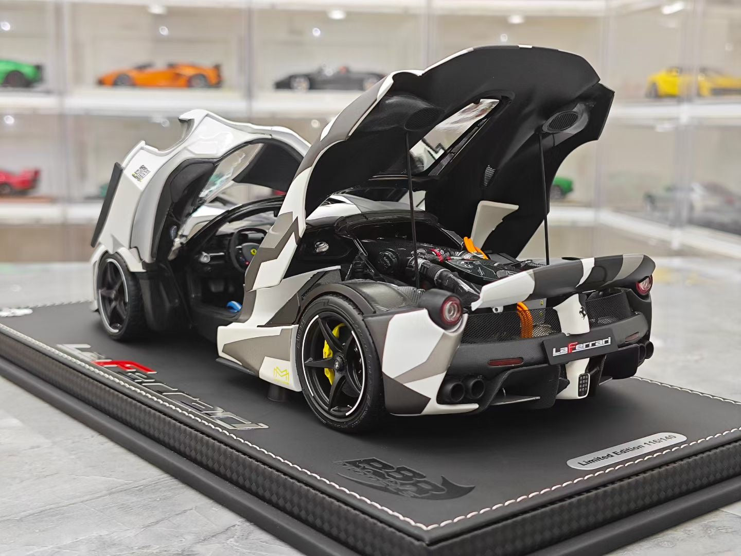 BBR 1/18 Ferrari LaFerrari Alloy Fully Deployed