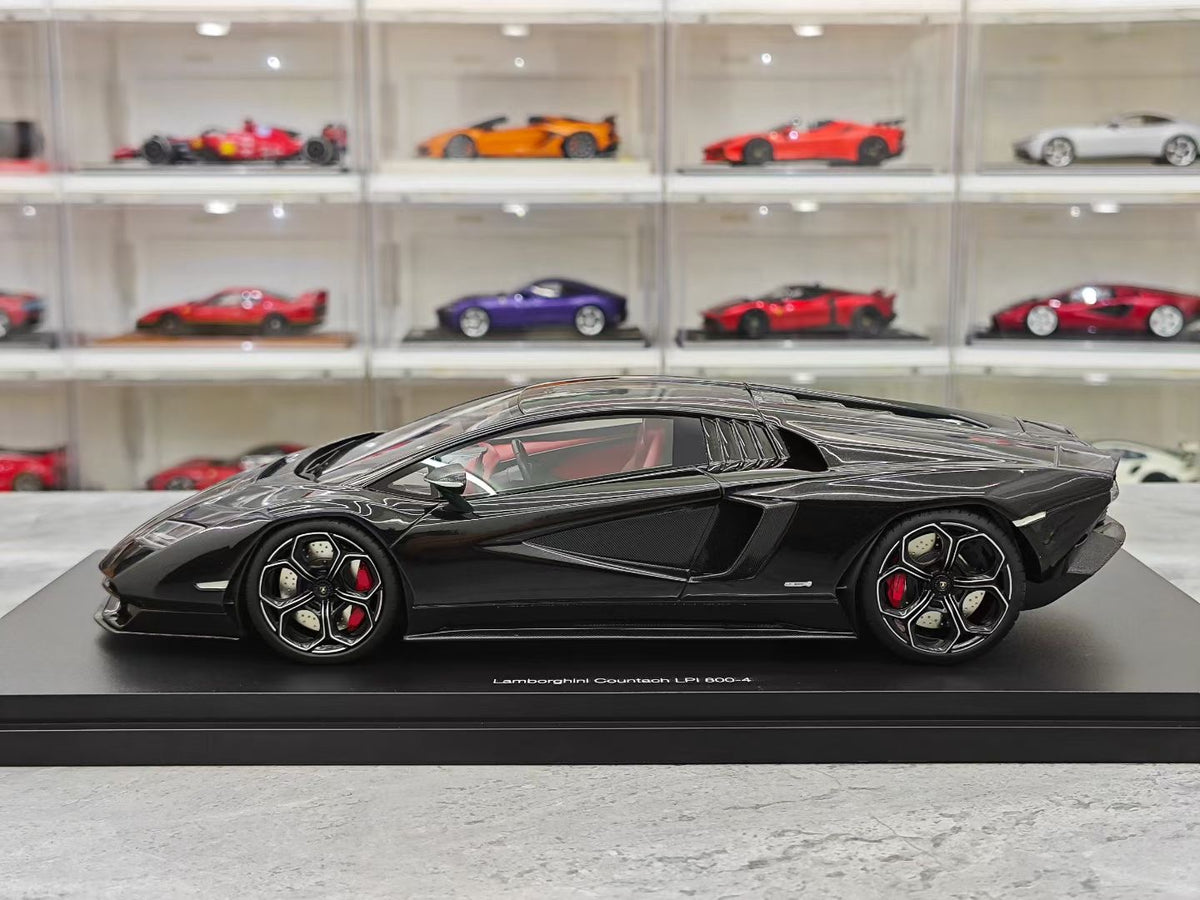 Topspeed Lamborghini Countach LPI 800-4 1:18 Resin Model