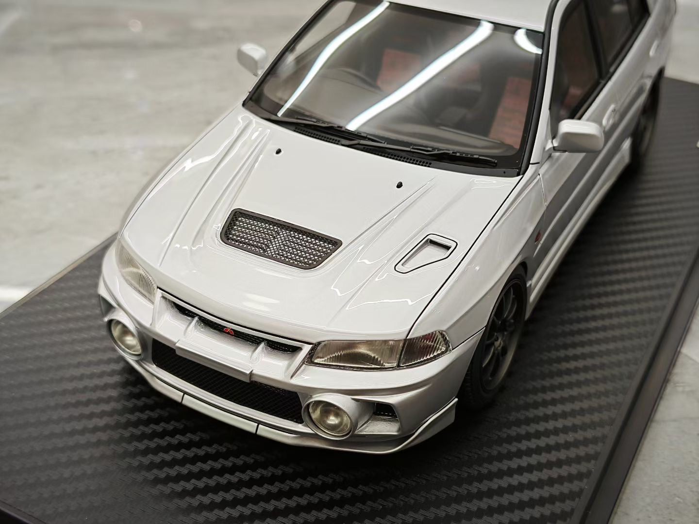 IG 1/18 Mitsubishi Arthur EVO IV 4th Generation Resin