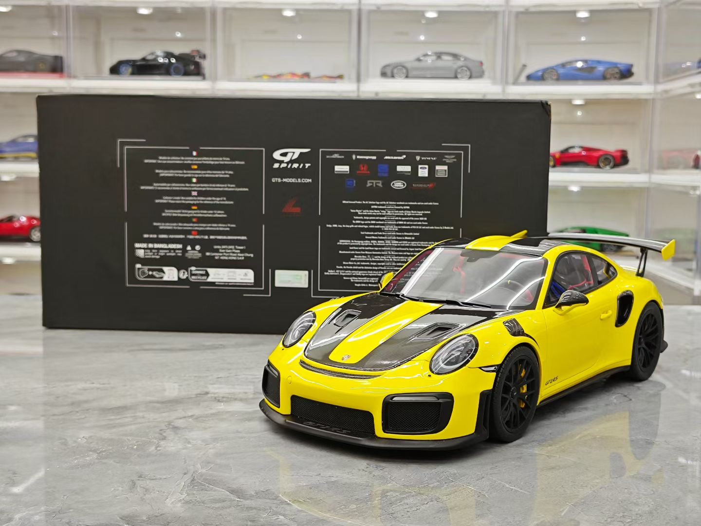 GT Spirit 1/12 Porsche 911 [991.2] GT2 RS Resin