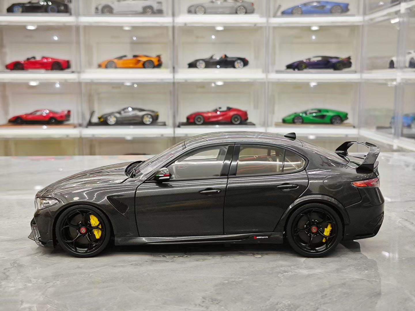 MOTOR HELIX 1/18 Alfa Romeo Giulia GTAm