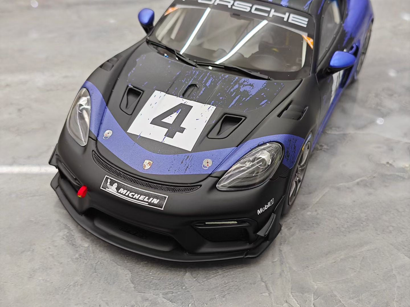 OTTO 1/18 Porsche Cayman 718 GT4 RS Resin