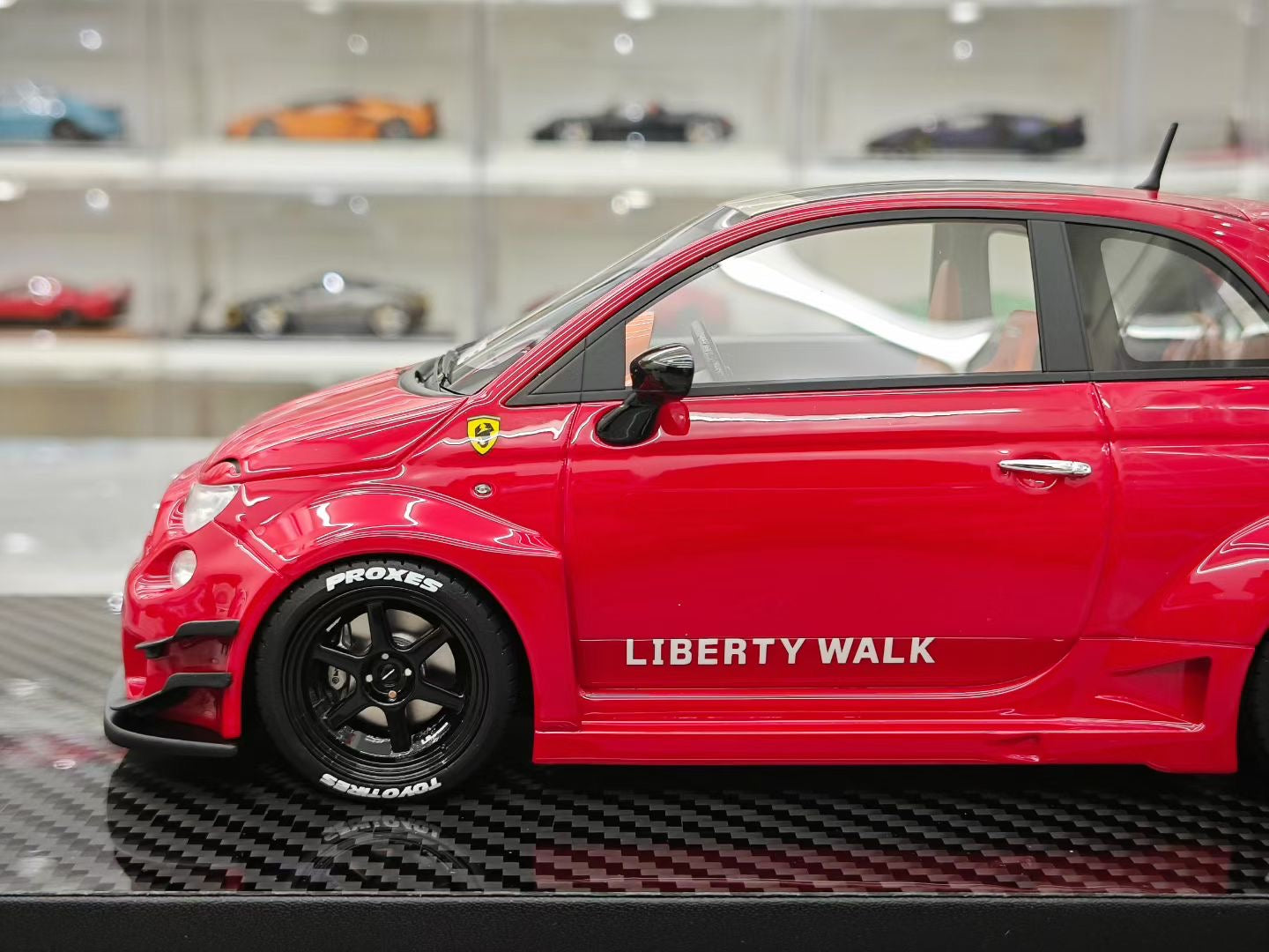 VIP 1/18 Abarth 595 LB Widebody