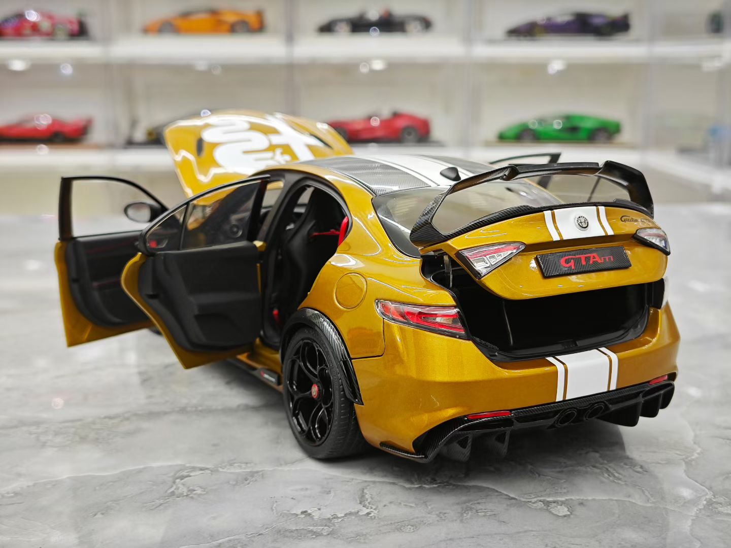 MH 1/18 Alfa Romeo Giulia GTAm